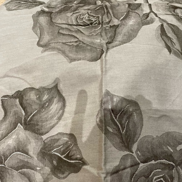 Grey flowers queen size duvet cover - Picture 3 of 5